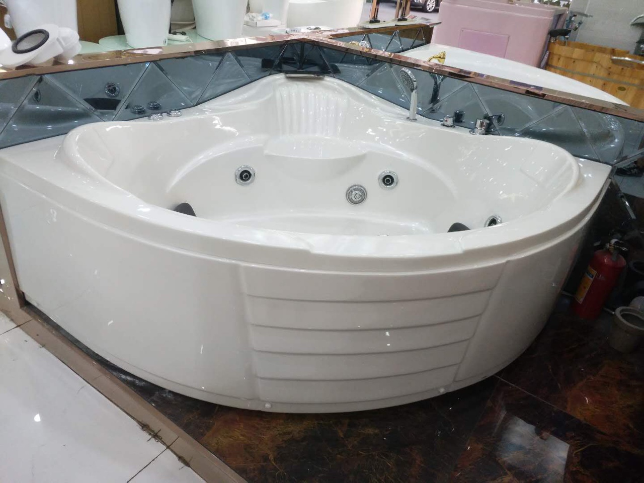 bồn tắm góc chính hãng nova
