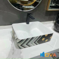 Chậu Lavabo Đặt Bàn Họa Tiết Tổ Ong Đen Vàng Navier NV-323D